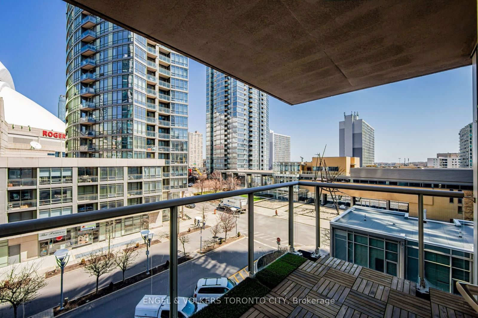 10 Navy Wharf Crt, unit 609 for rent