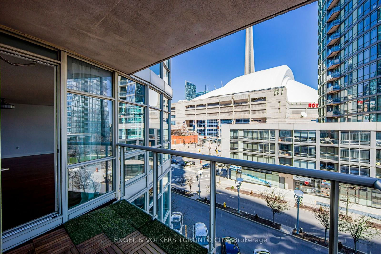 10 Navy Wharf Crt, unit 609 for rent