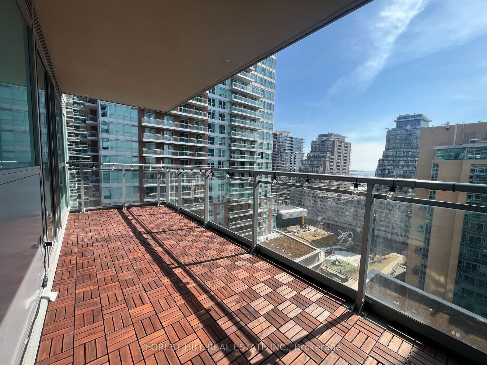 100 Western Battery Rd, unit 1402 for rent