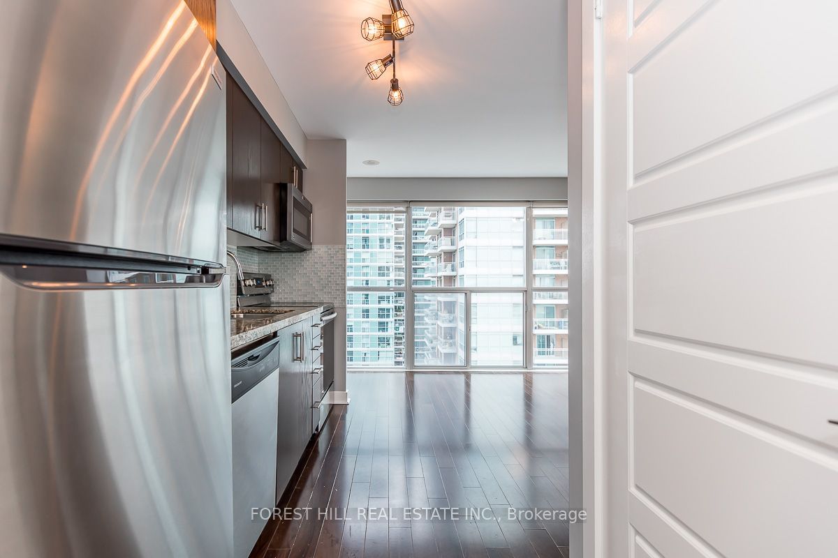 100 Western Battery Rd, unit 1402 for rent