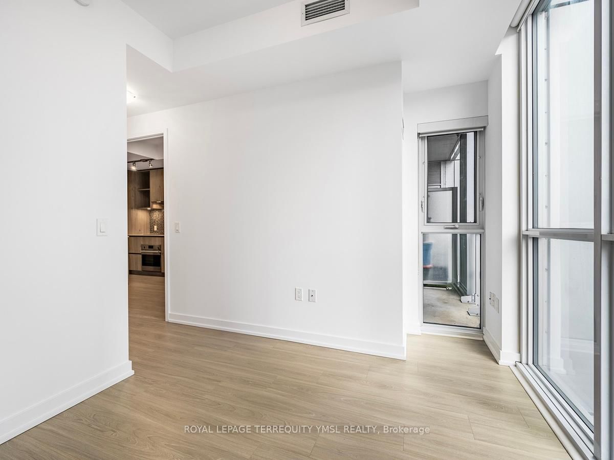 1 Yorkville Ave, unit 1601 for sale