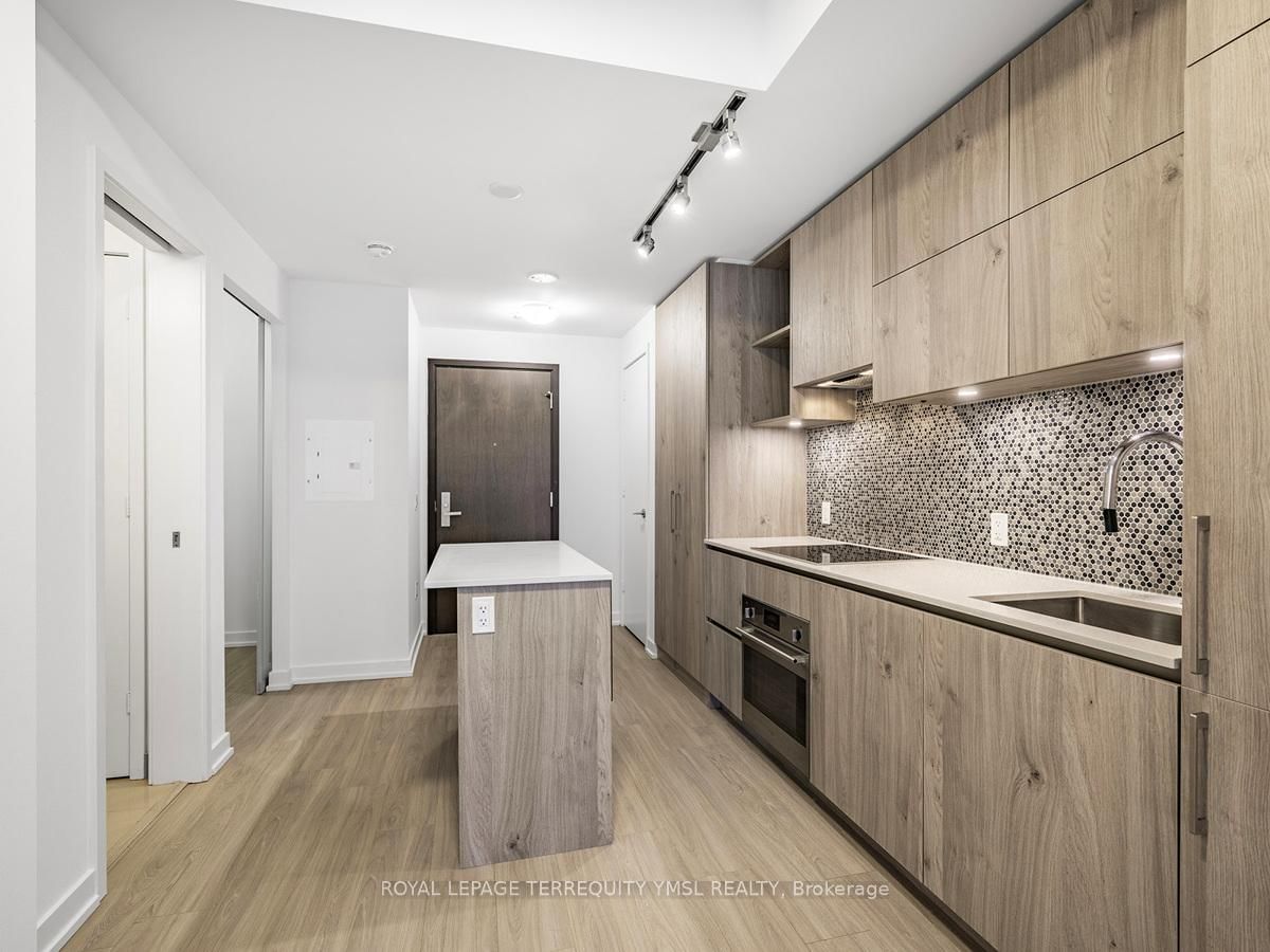 1 Yorkville Ave, unit 1601 for sale