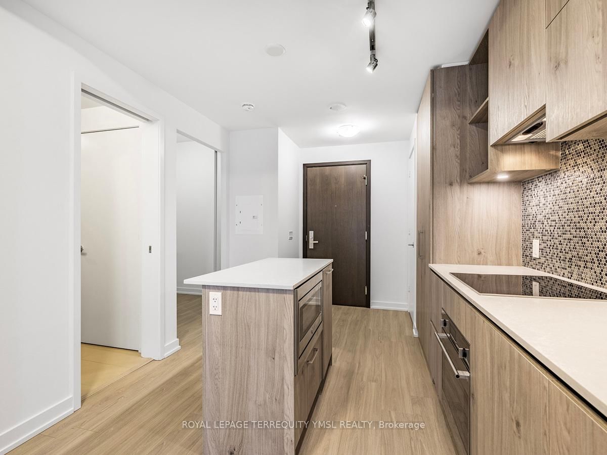 1 Yorkville Ave, unit 1601 for sale