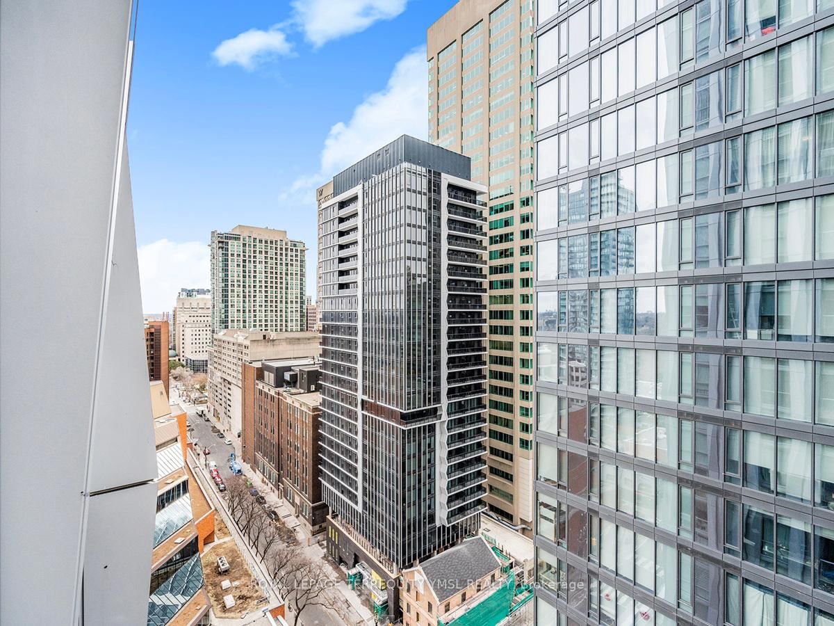 1 Yorkville Ave, unit 1601 for sale