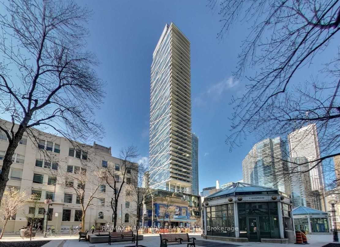 224 King St W, unit 3003 for rent