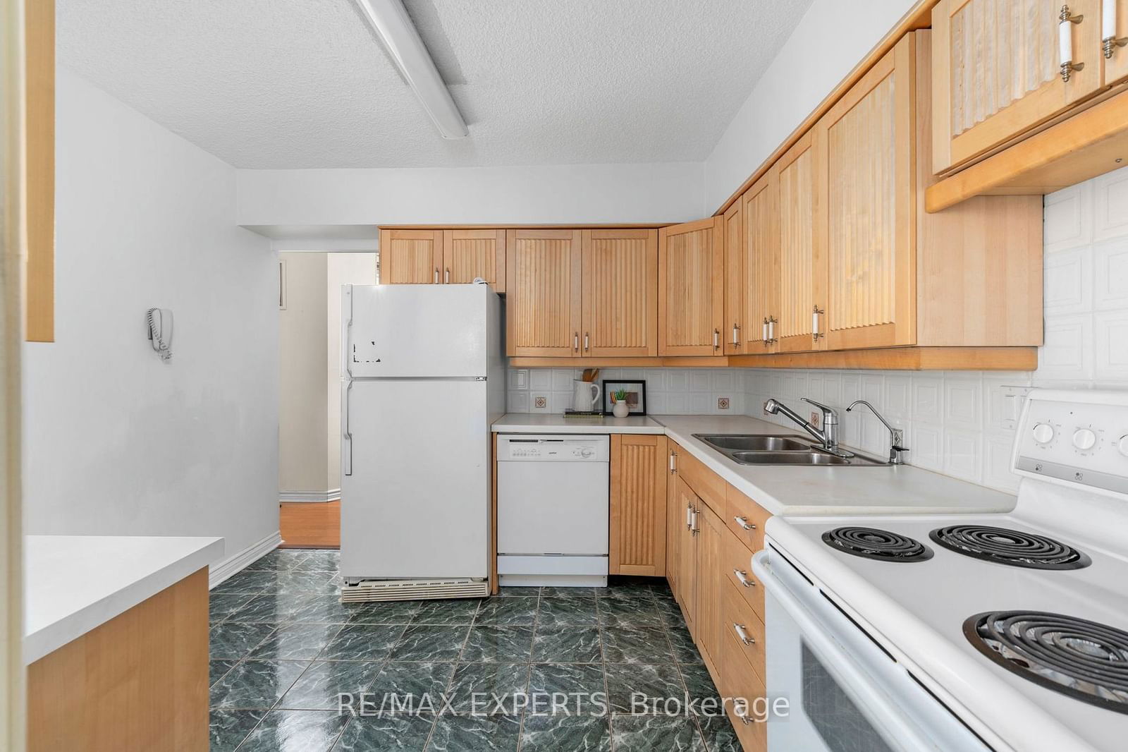 1900 Sheppard Ave E, unit 1505 for sale