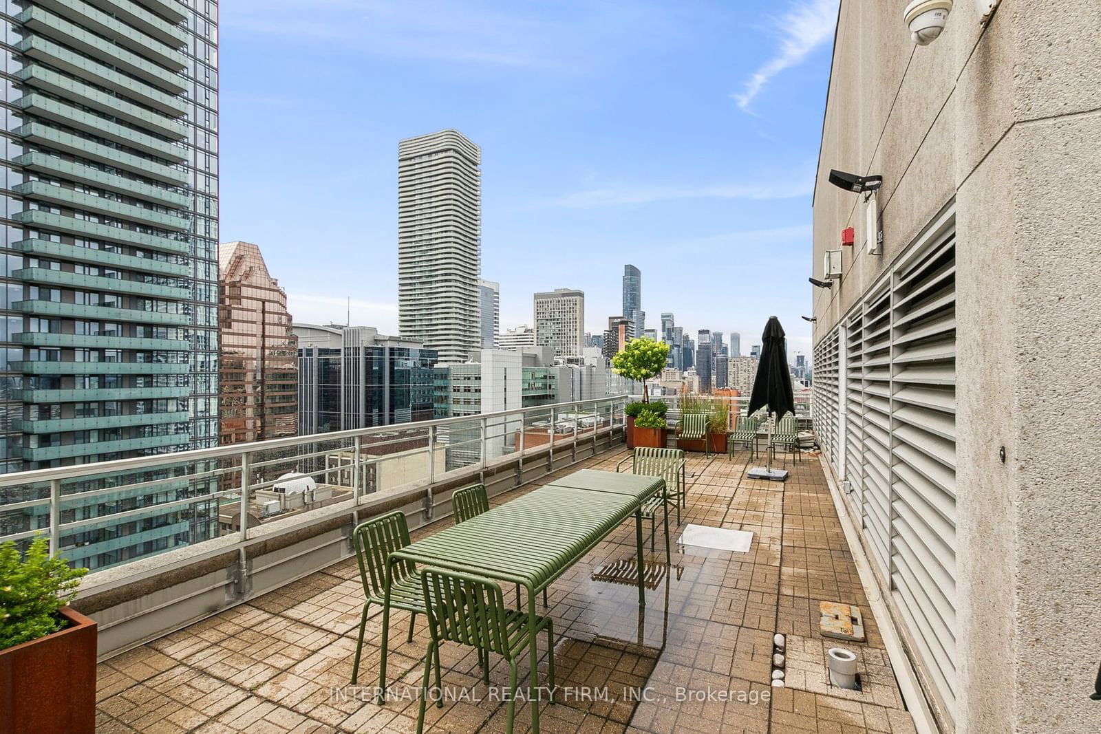 50 Lombard St, unit 1404 for sale