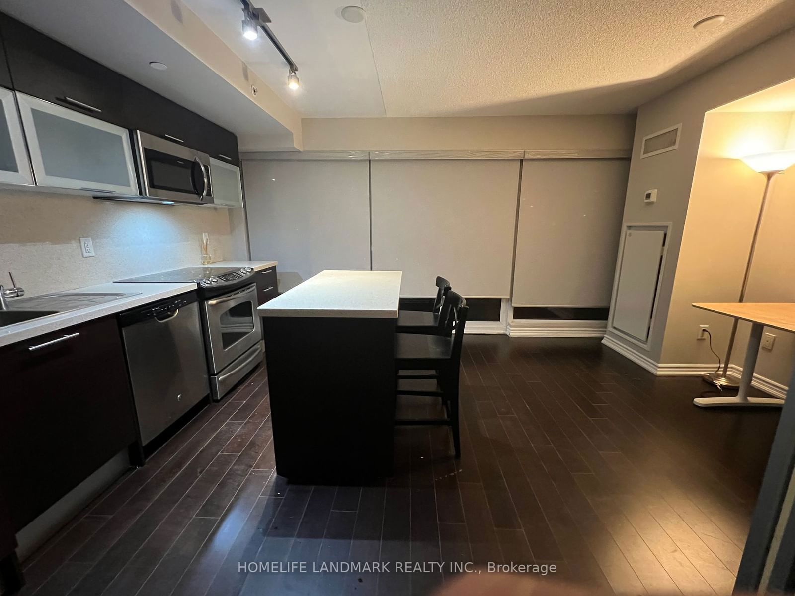 386 Yonge St, unit 2214 for rent