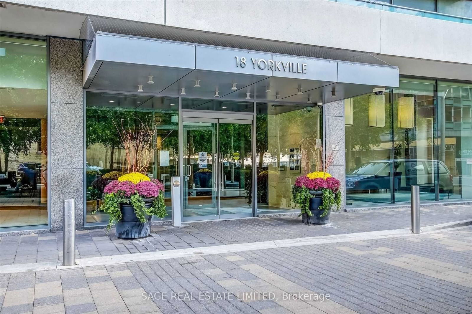 18 Yorkville Ave, unit 1204 for rent