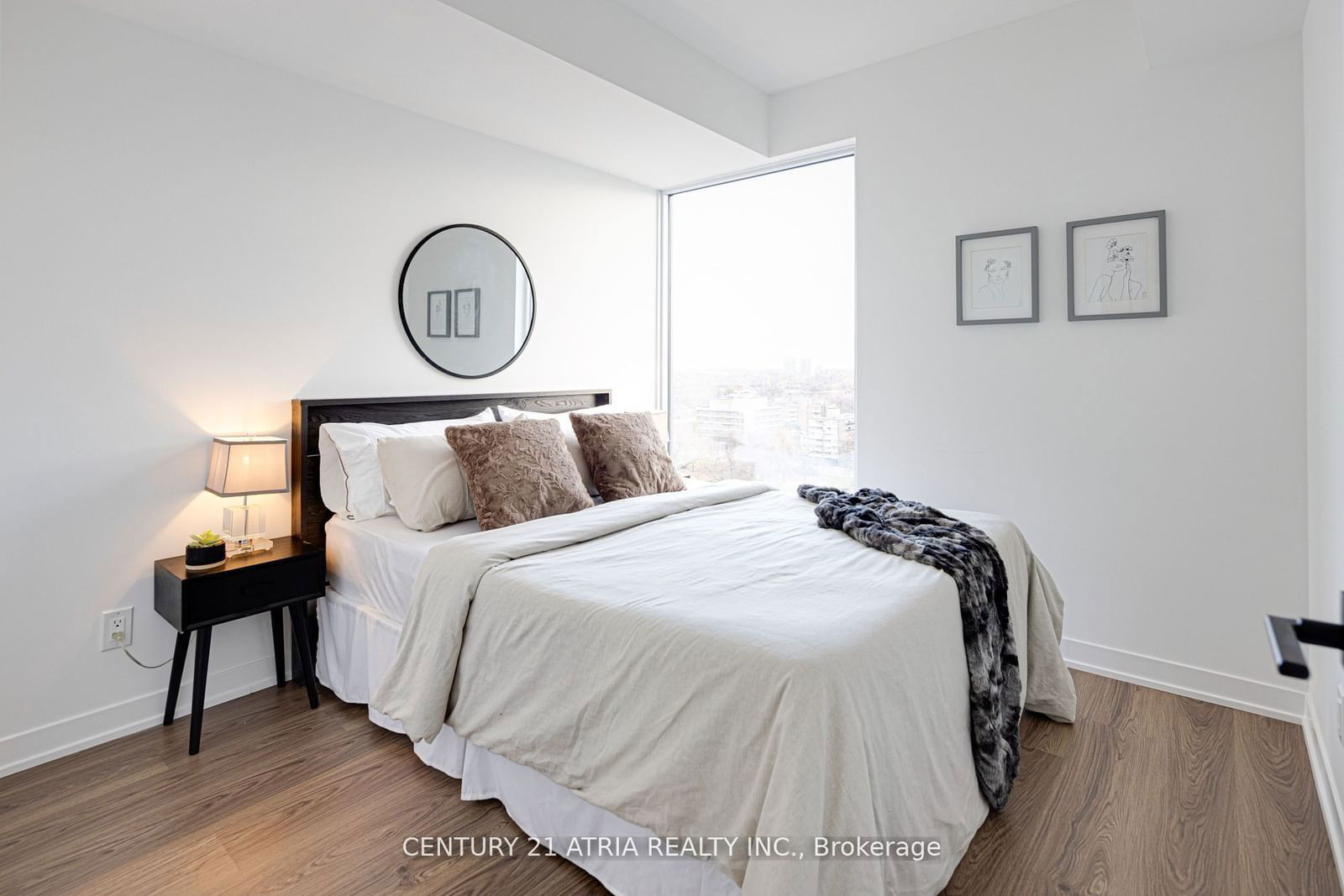 319 Jarvis St, unit 1711 for sale