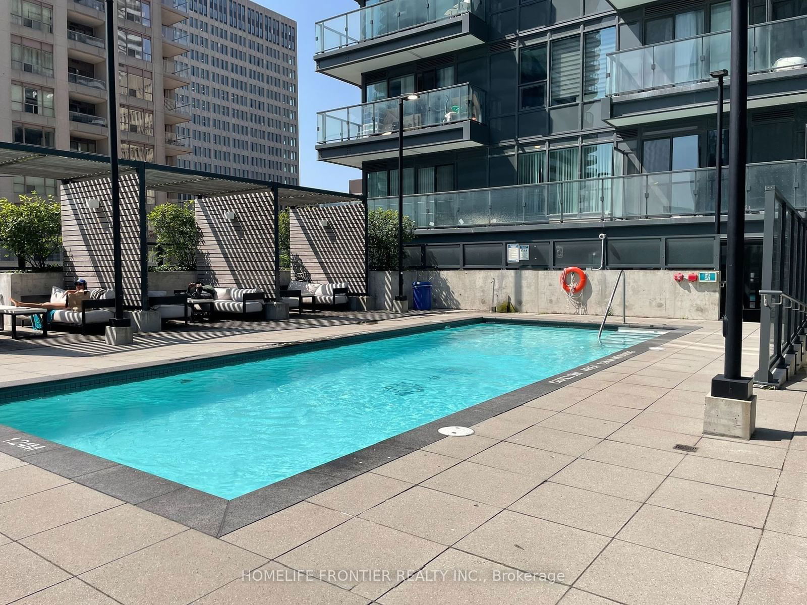 955 Bay St, unit 3901 for rent