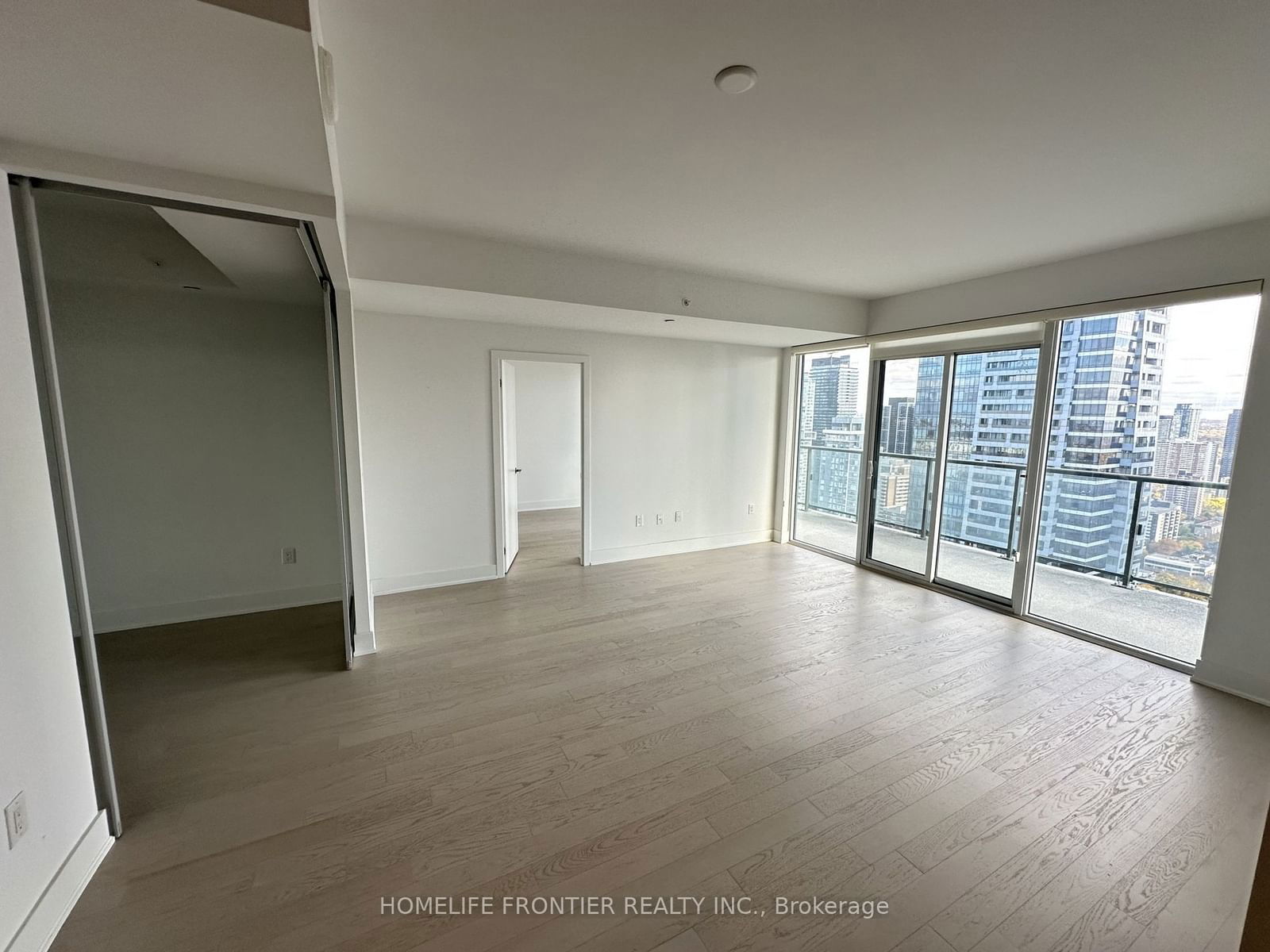 955 Bay St, unit 3901 for rent