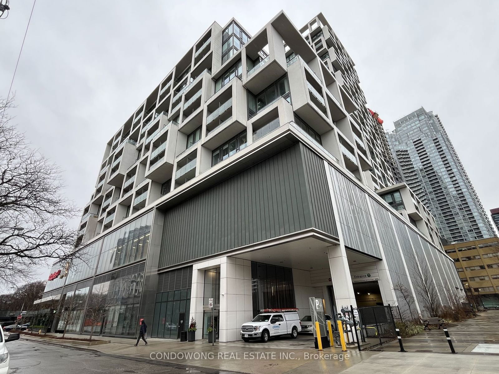 8 Hillsdale Ave E, unit 1535 for rent