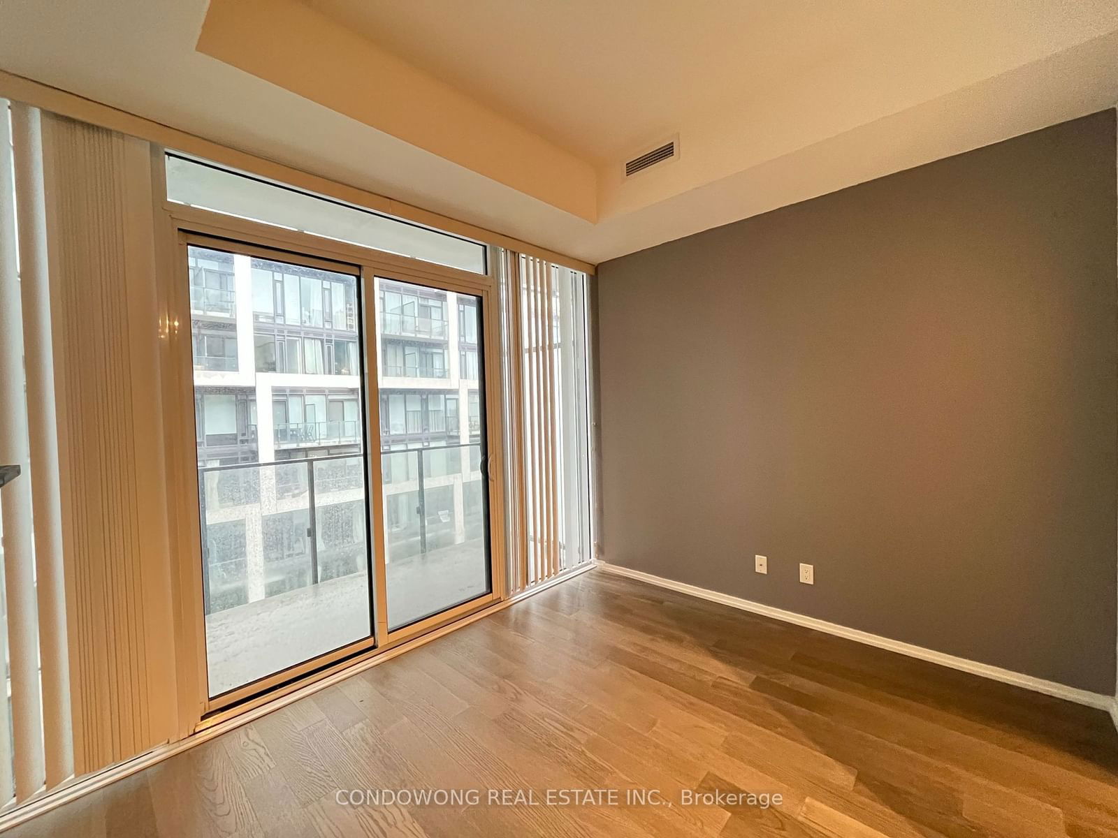 8 Hillsdale Ave E, unit 1535 for rent