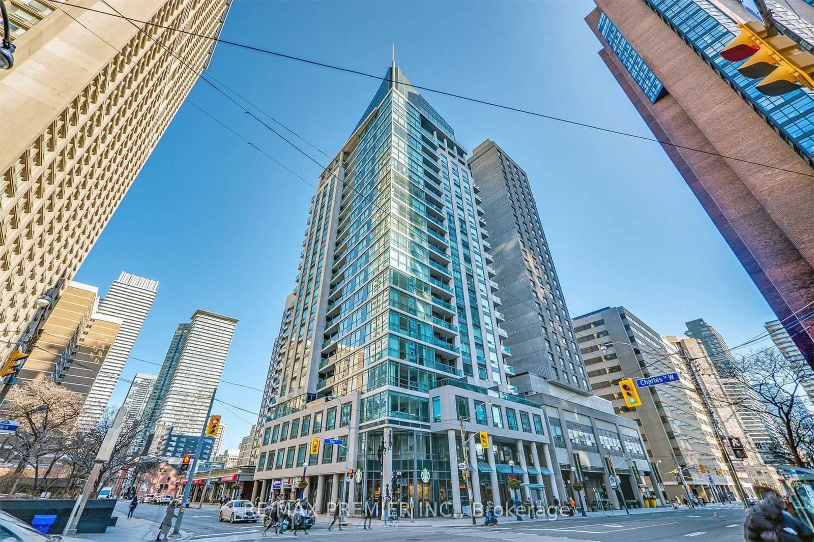 1121 Bay St, unit 402 for rent