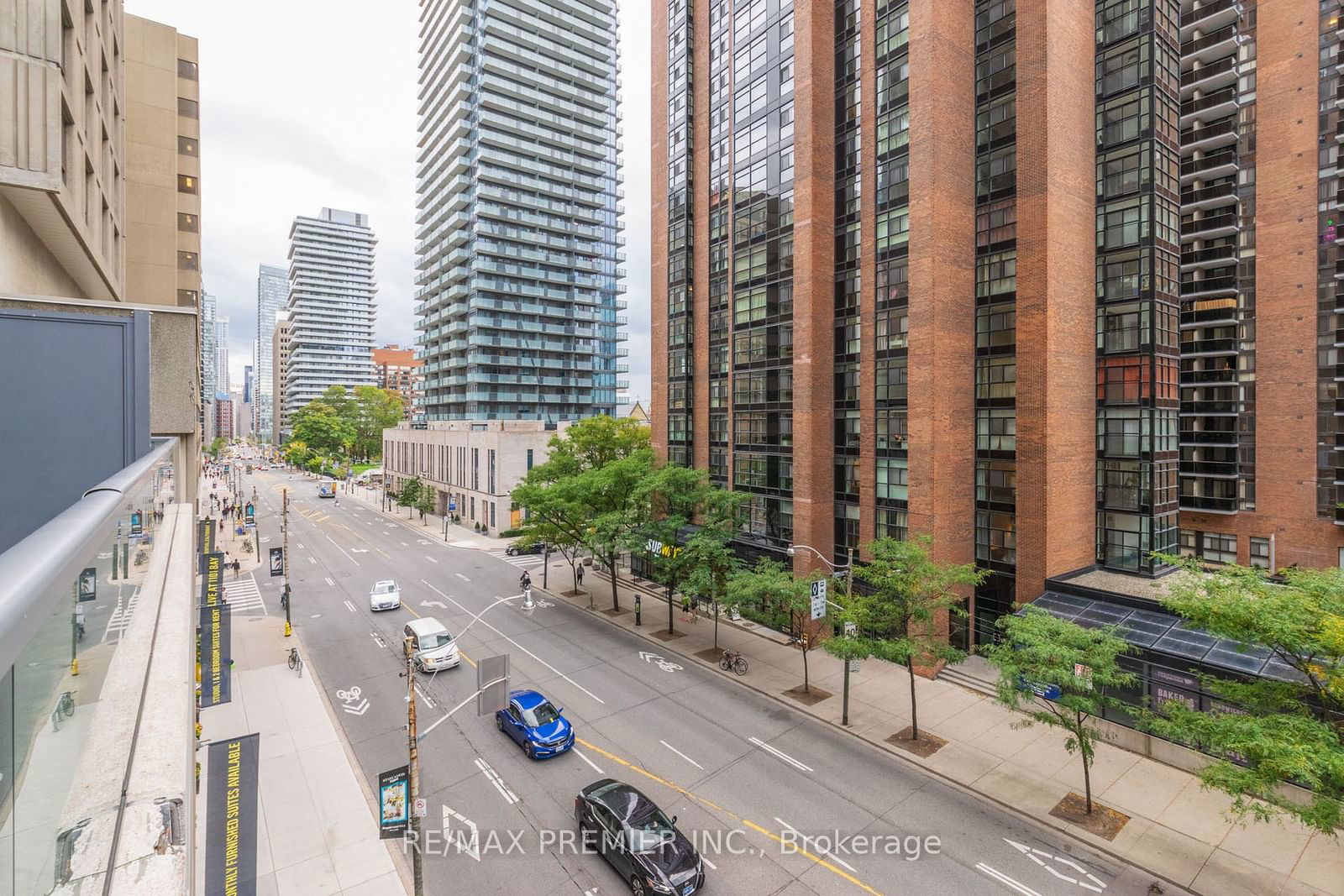 1121 Bay St, unit 402 for rent