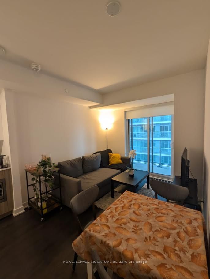 195 Redpath Ave, unit 1516 for rent