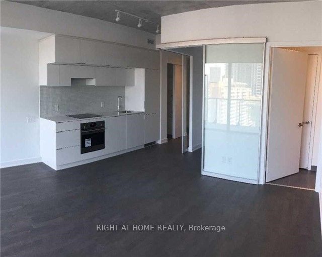 185 Roehampton Ave, unit 2802 for rent