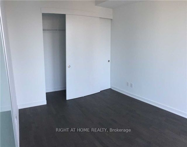 185 Roehampton Ave, unit 2802 for rent