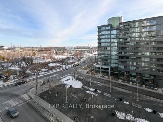 170 Bayview Ave, unit 704 for rent