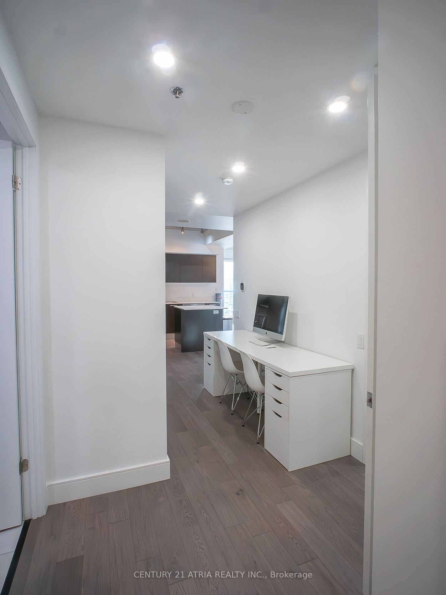 375 King St, unit 902 for rent