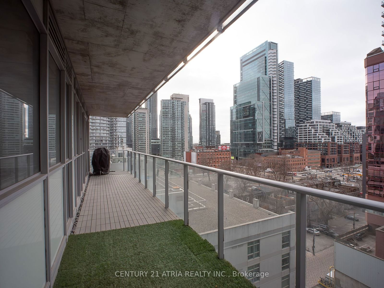 375 King St, unit 902 for rent