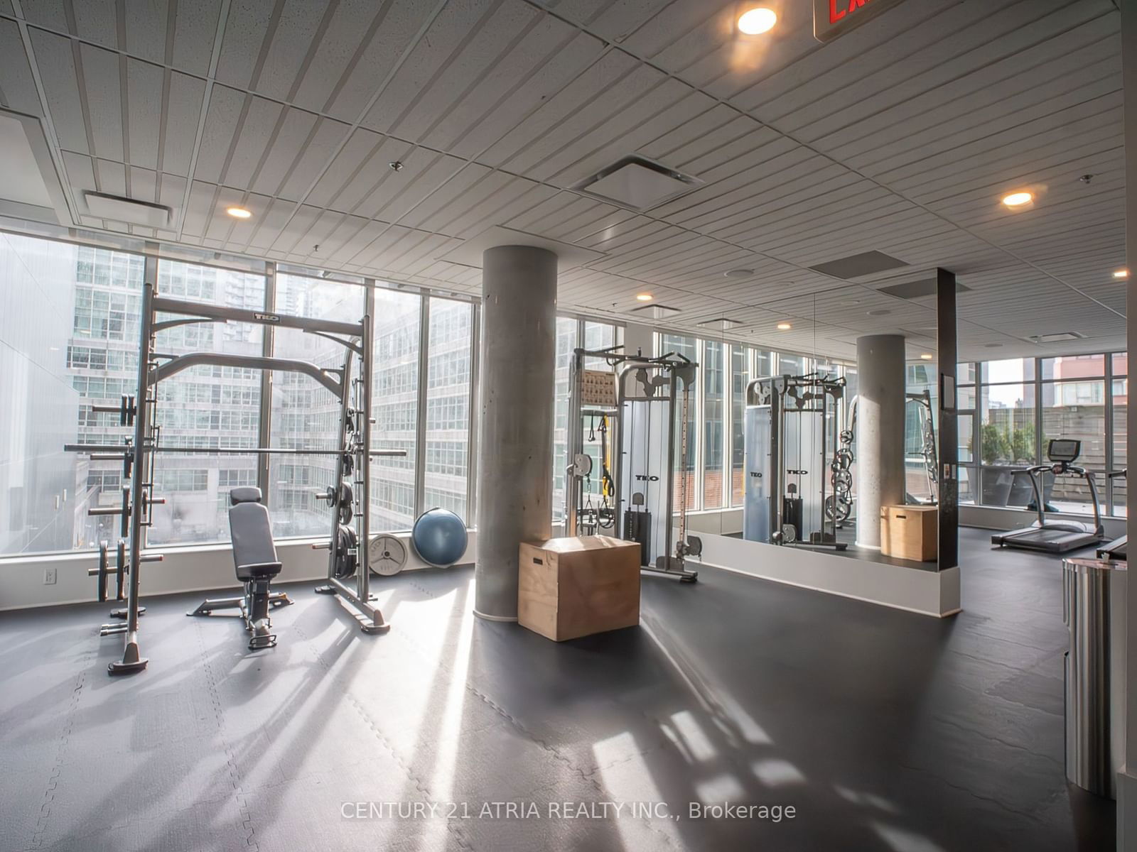 375 King St, unit 902 for rent