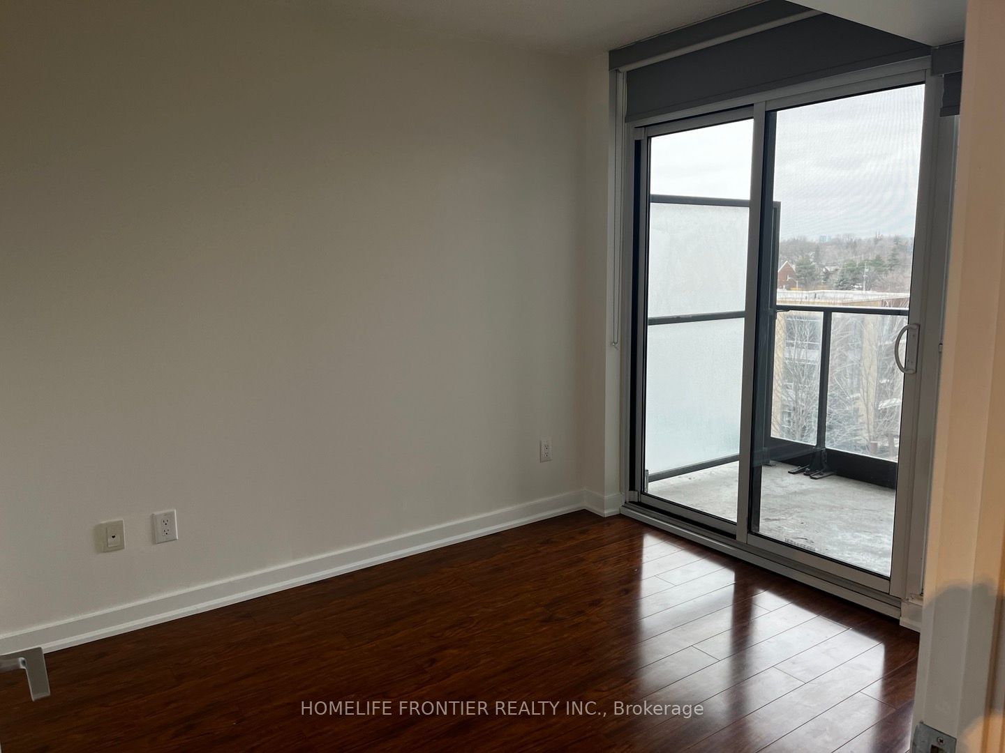 29 Singer Crt, unit 607 for rent