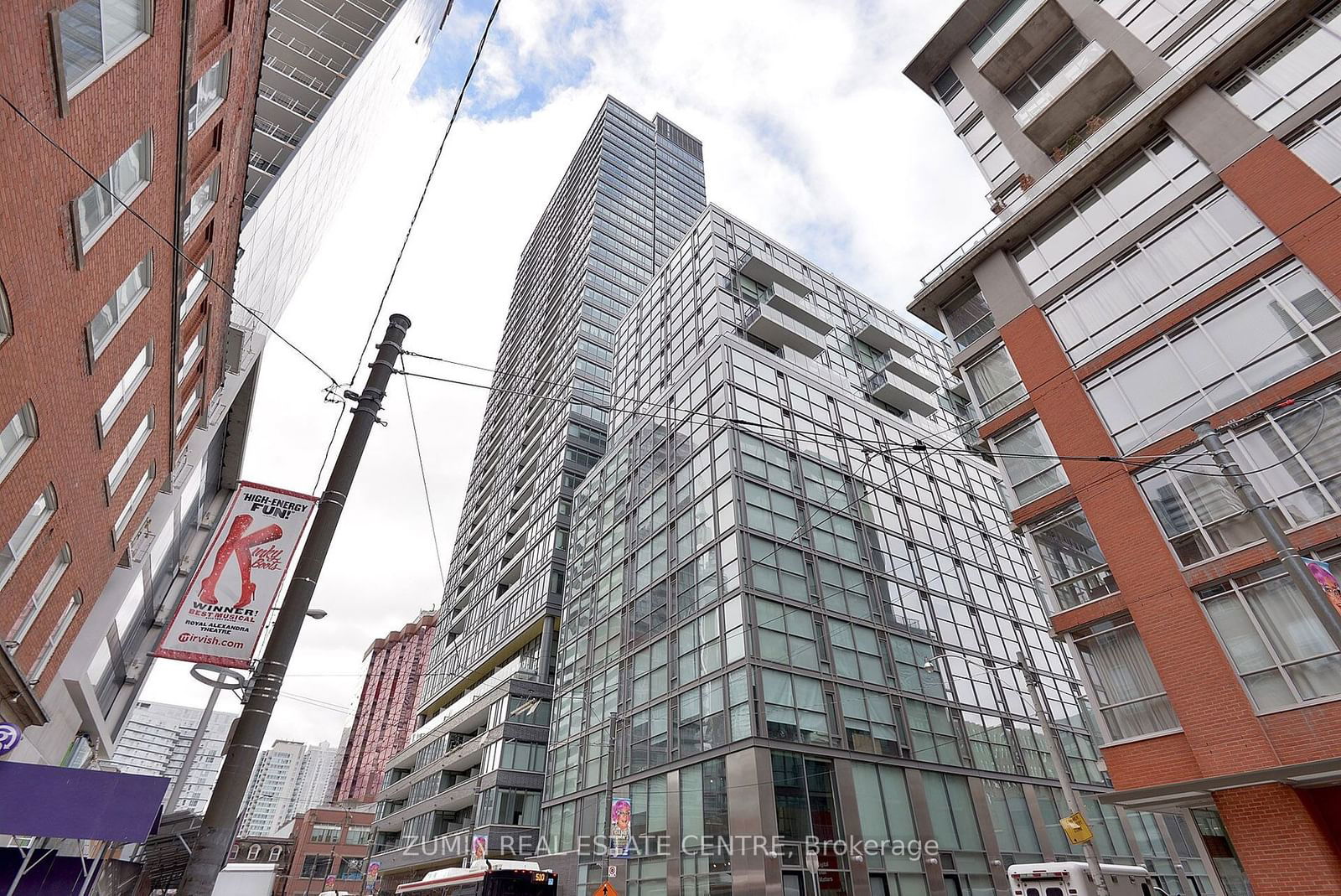 8 Charlotte St, unit 3502 for sale