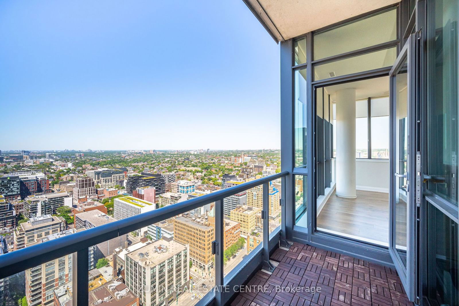 8 Charlotte St, unit 3502 for sale