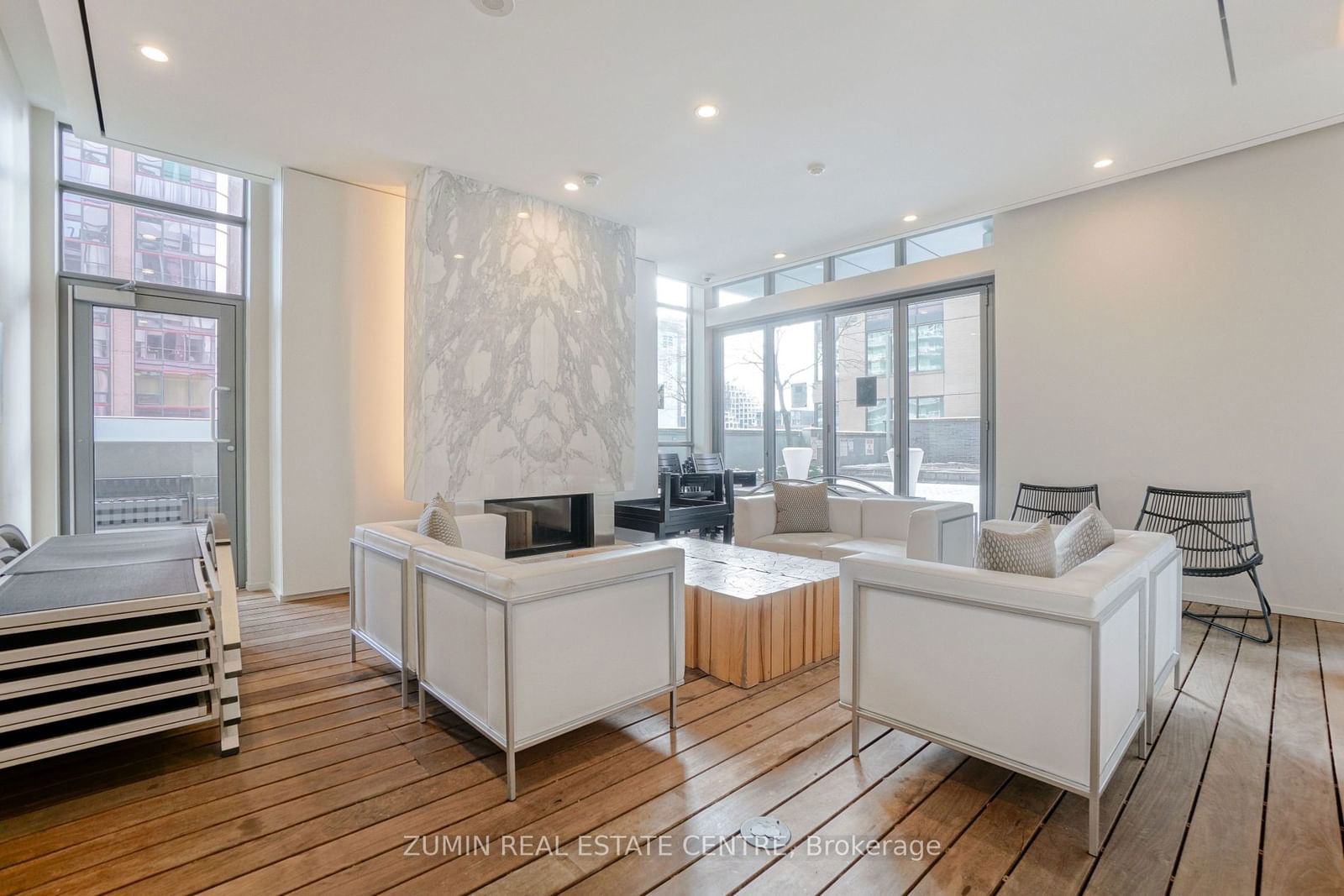 8 Charlotte St, unit 3502 for sale