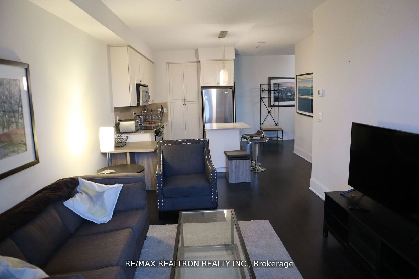 25 Broadway Ave, unit 1501 for rent