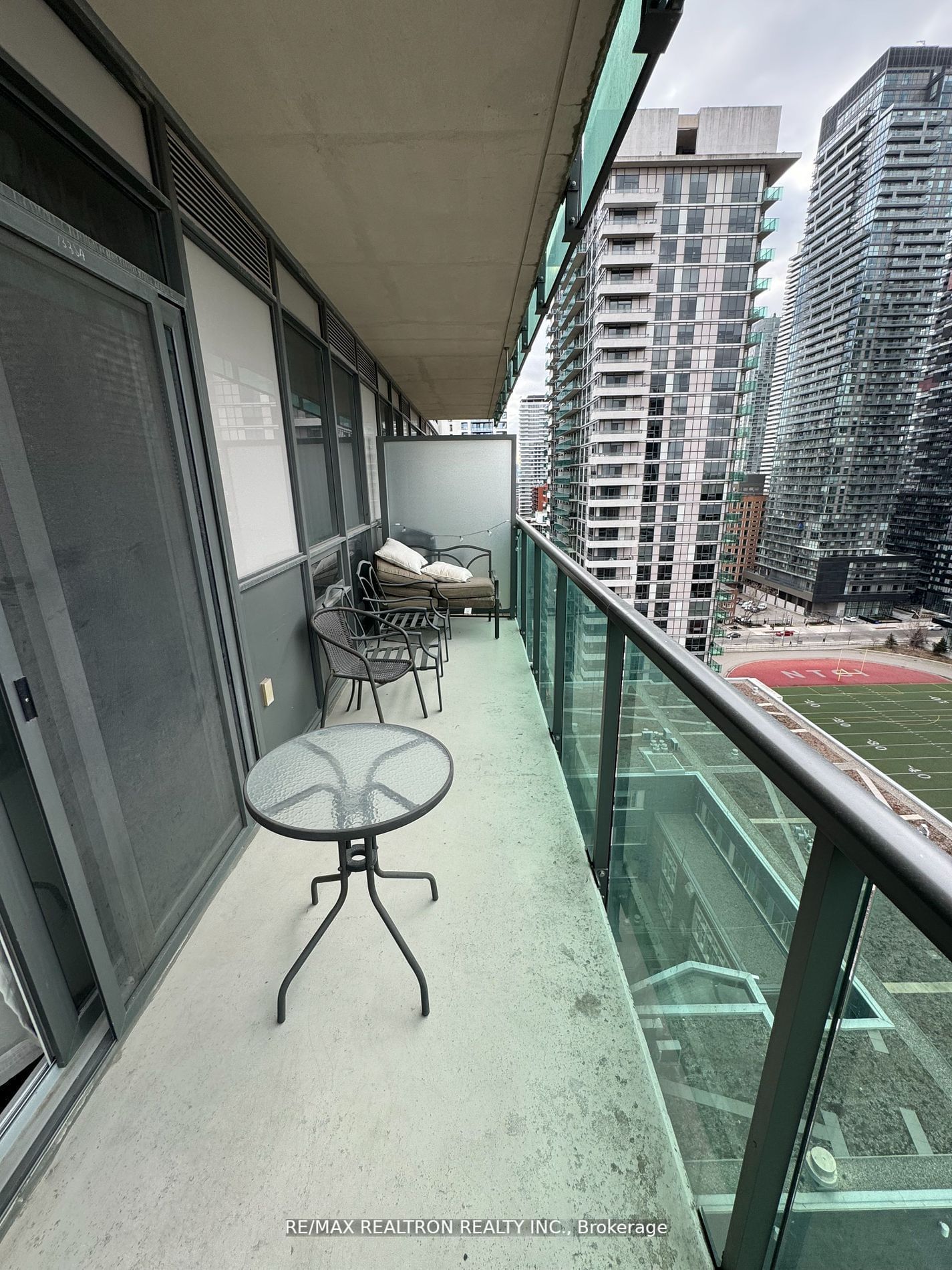 25 Broadway Ave, unit 1501 for rent