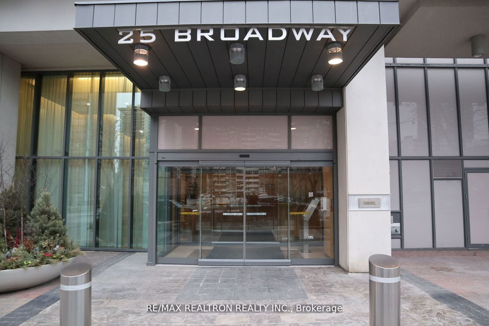 25 Broadway Ave, unit 1501 for rent