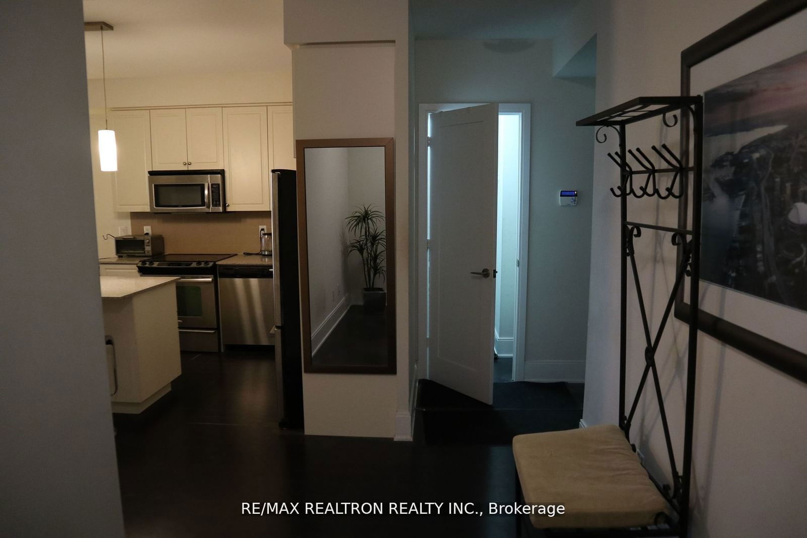 25 Broadway Ave, unit 1501 for rent