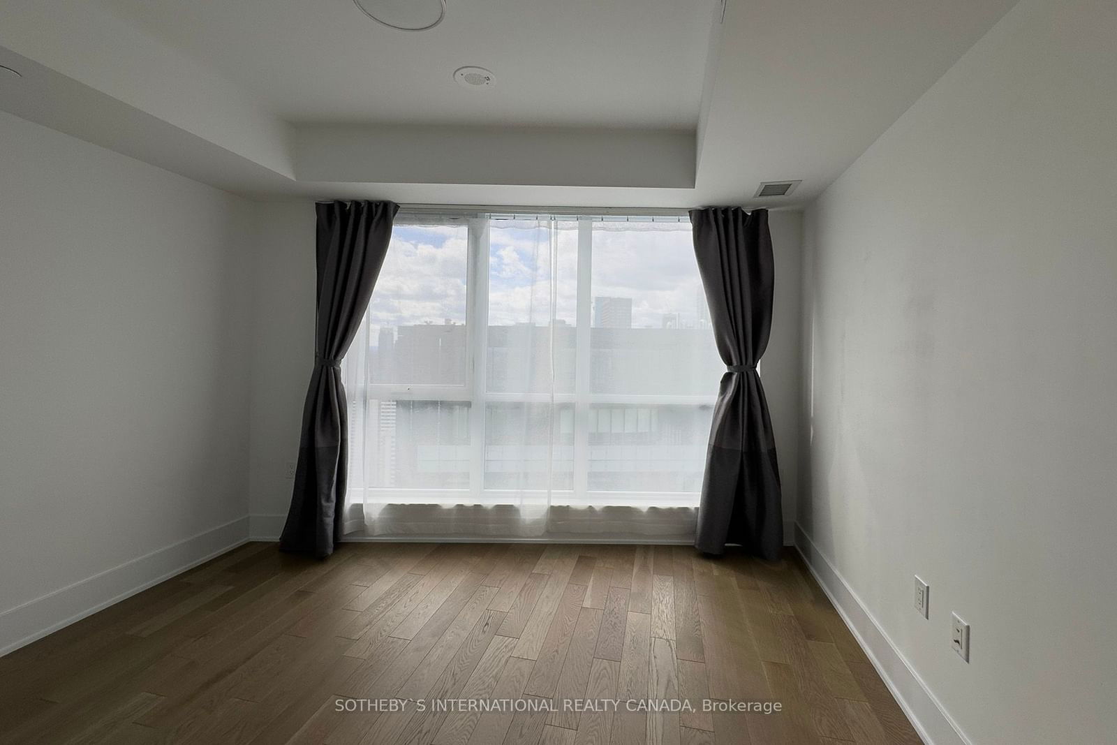 585 Bloor St E, unit 4022 for sale