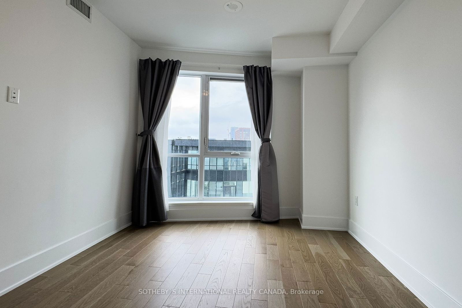 585 Bloor St E, unit 4022 for rent