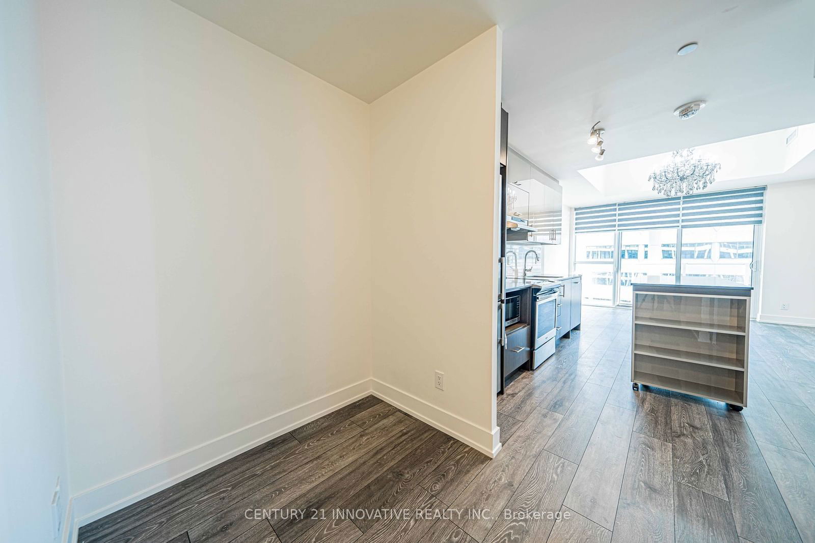 180 Fairview Mall Dr, unit 517 for rent