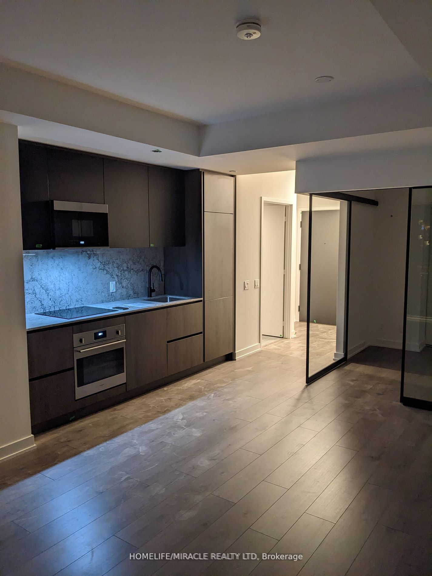 108 Peter St, unit 1306 for rent