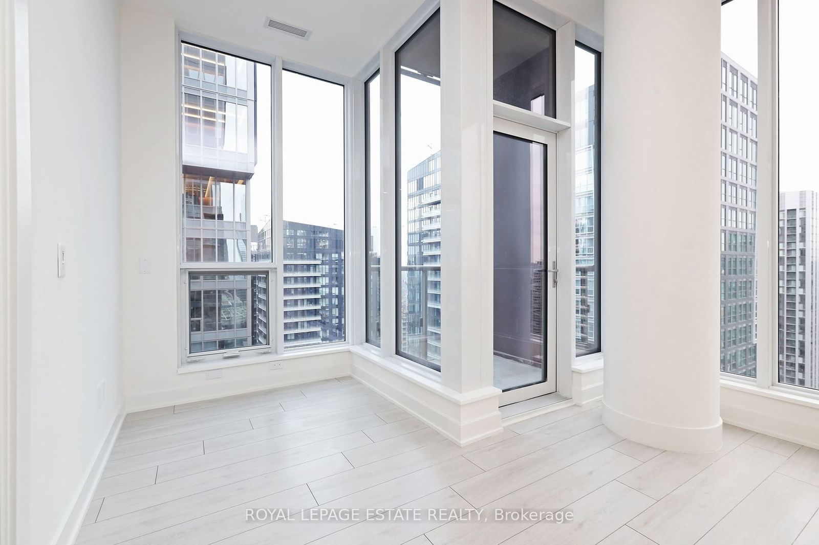 15 Mercer St, unit 4003 for sale