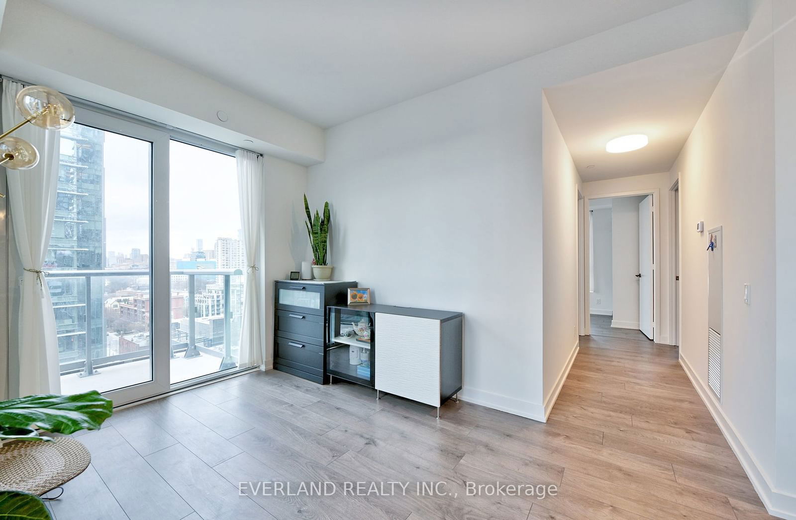 108 Peter St, unit 1302 for sale