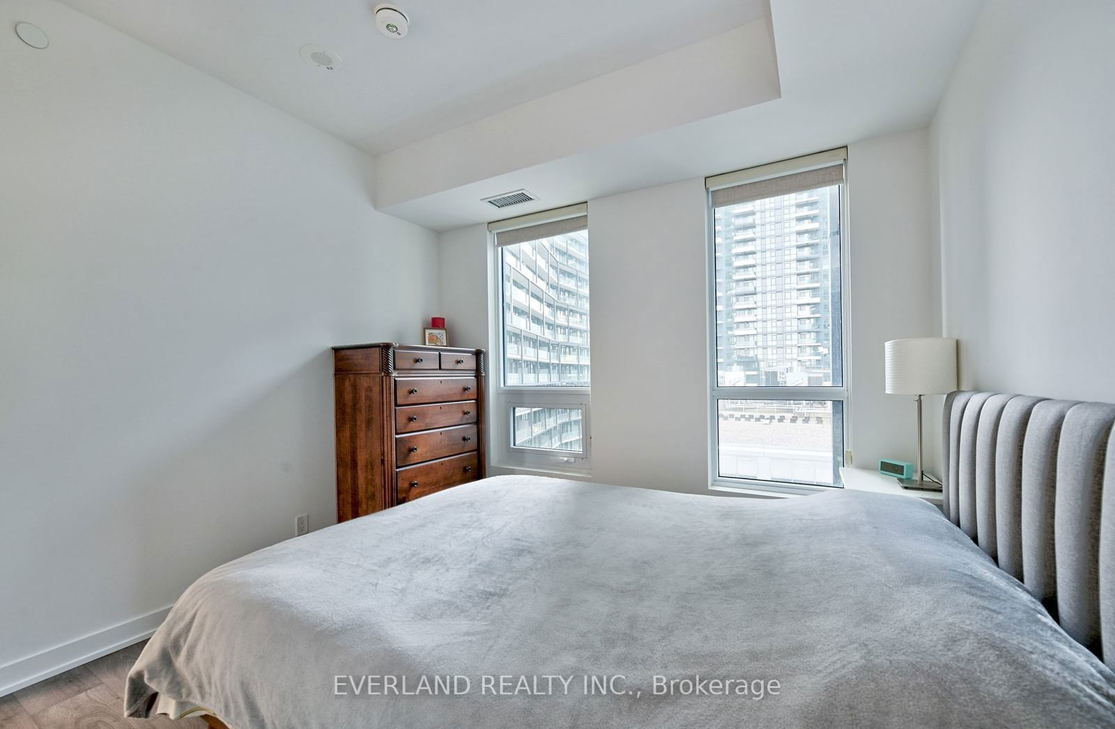 108 Peter St, unit 1302 for sale