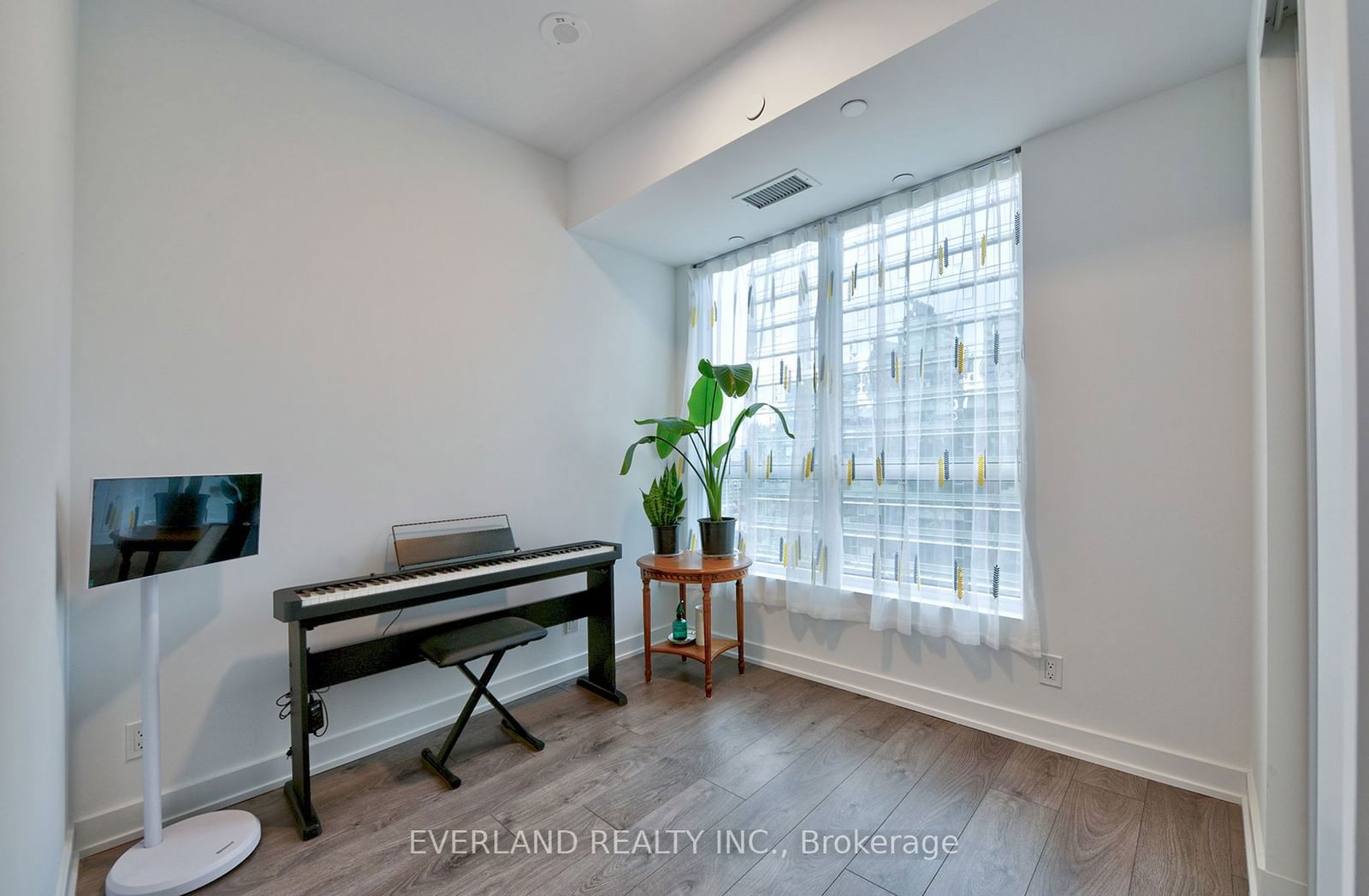 108 Peter St, unit 1302 for sale