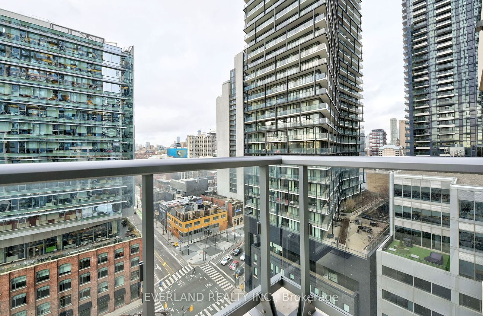 108 Peter St, unit 1302 for sale