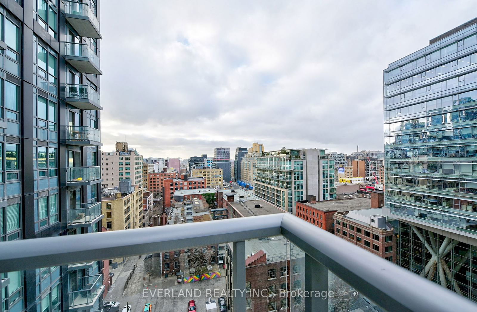 108 Peter St, unit 1302 for sale