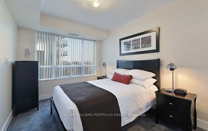 20 Blue Jays Way, unit 1806 for rent