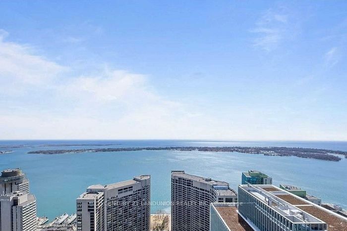 88 Harbour St, unit 6609 for rent