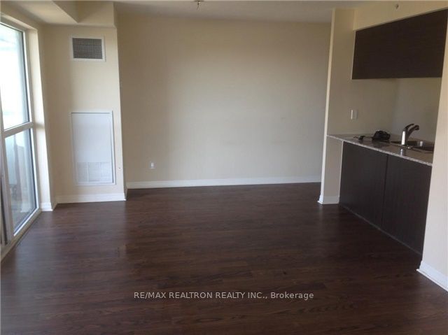 275 Yorkland Rd, unit 510 for rent