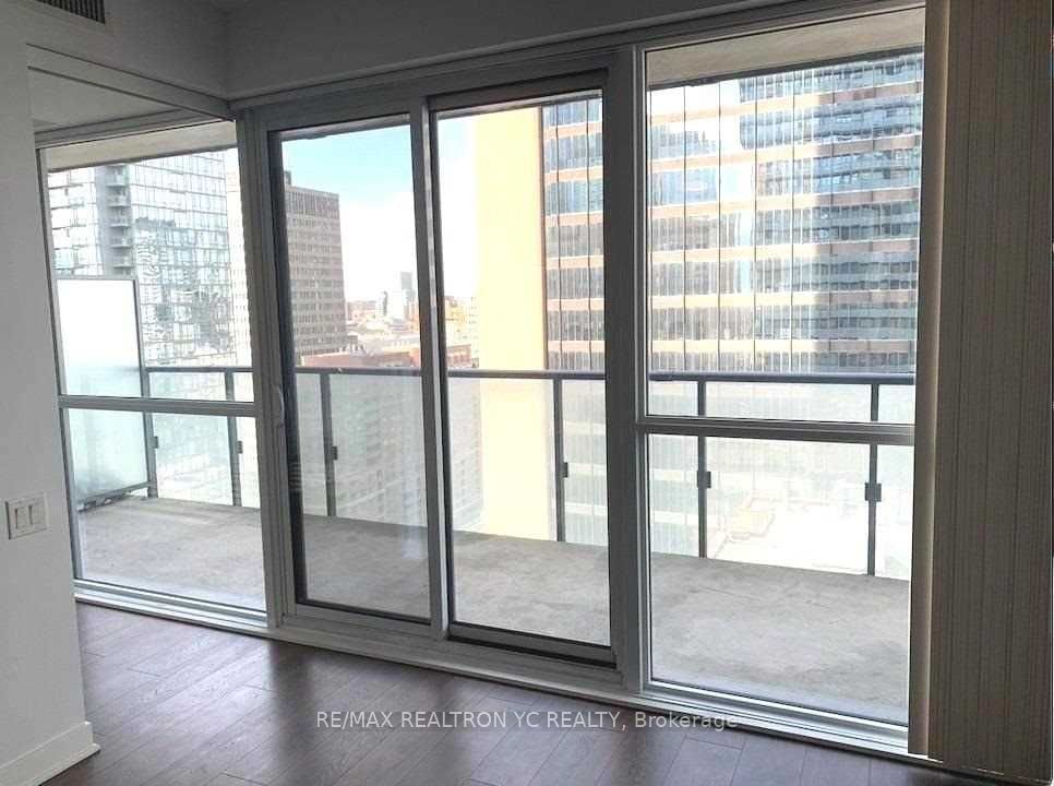 15 Grenville St, unit 2108 for rent