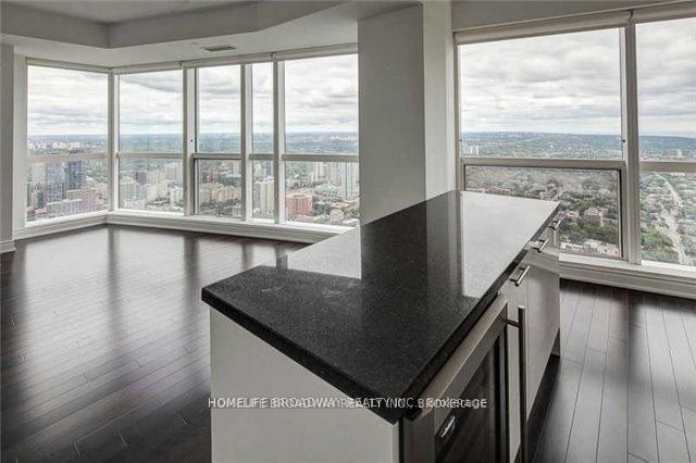 388 Yonge St, unit 6502 for rent